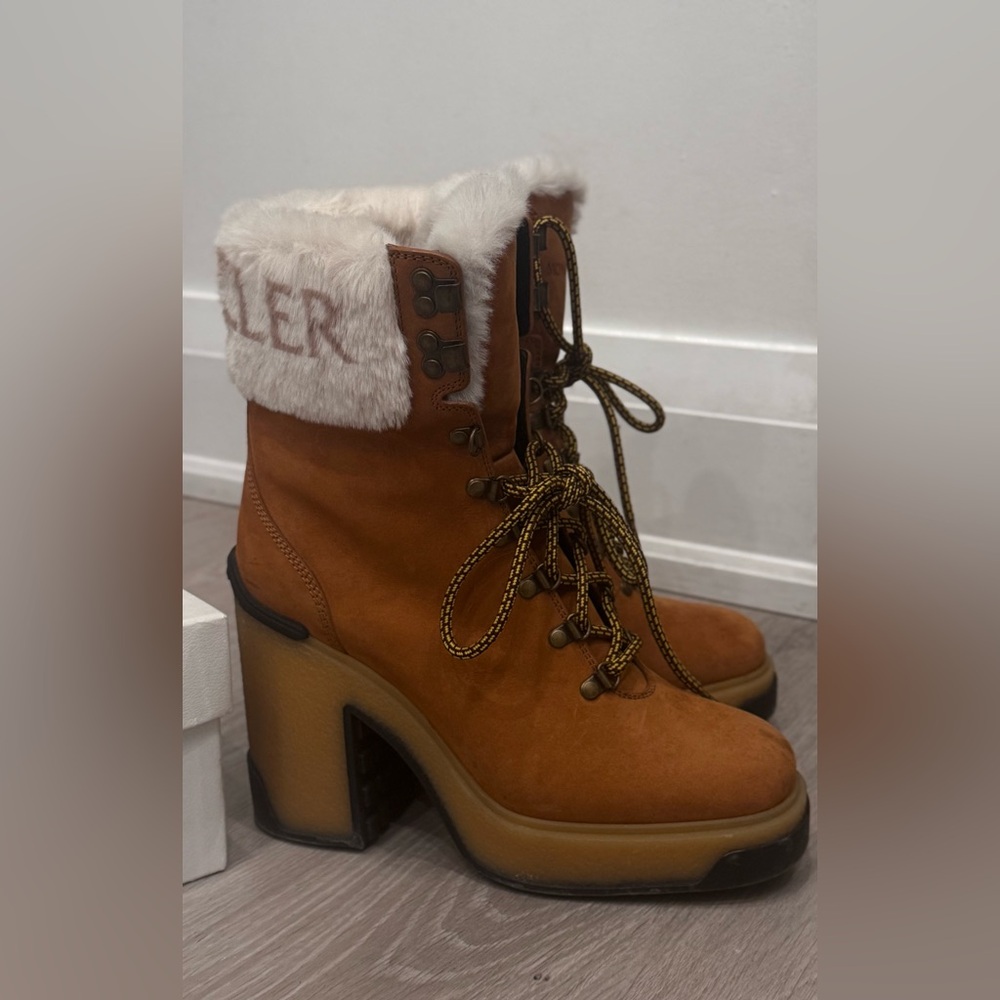 Moncler 39.5 Women's Claudia Block Heel Ankle Booties